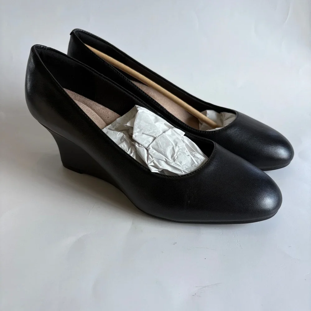 Clarks Collection Olivette Pearl Black Leather Wedge Pumps Womens 10 M New